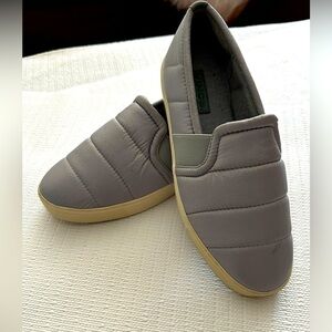 Vince shoes Blair Quilted Slip On comfy Cross Trainer in Slate Grey 6.5 $200